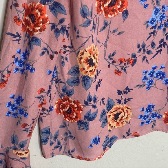 Iris Women’s Floral Long Sleeve Bell Sleeve Blouse Size Medium - Picture 8 of 16